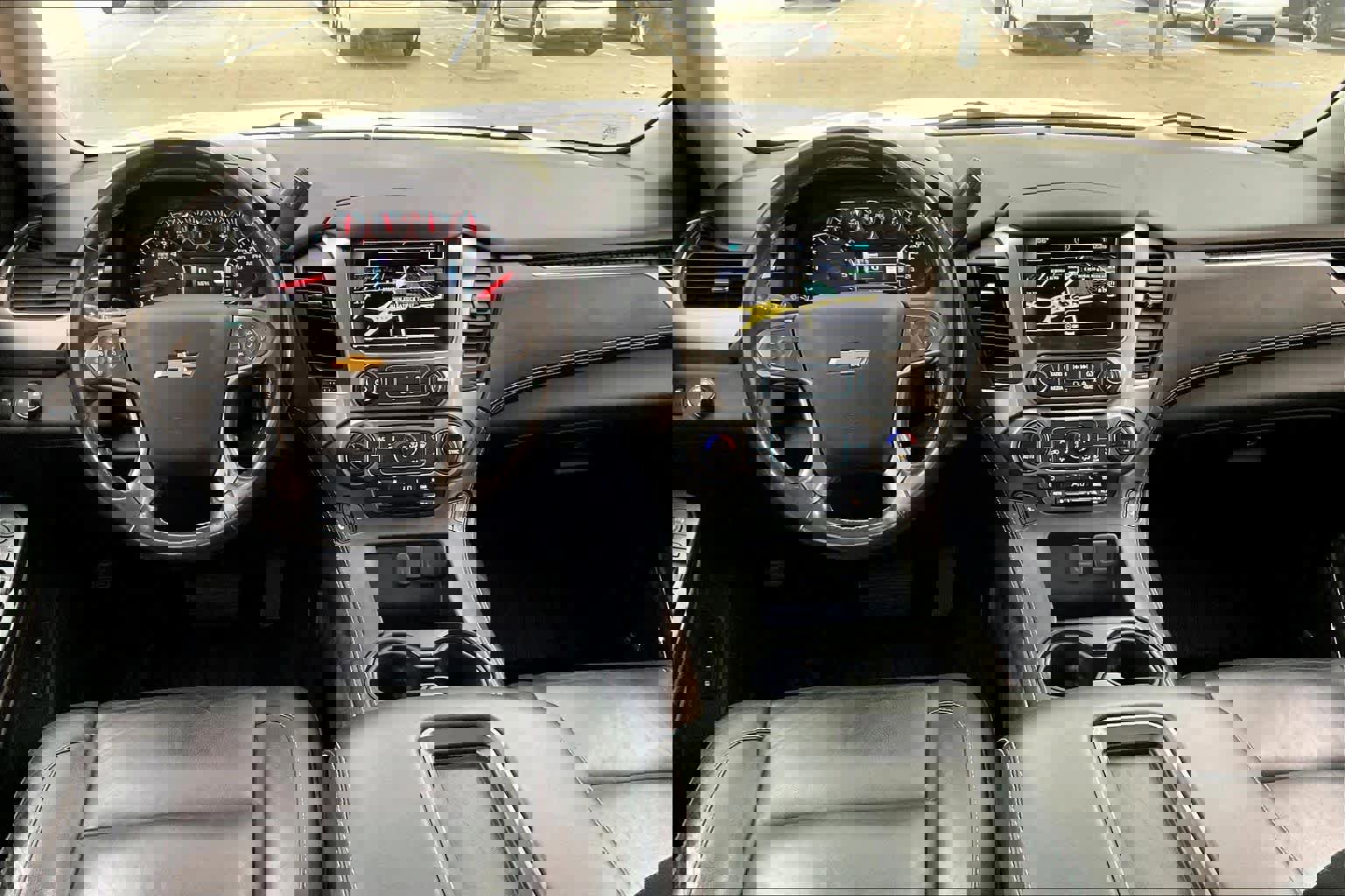 Used 2018 Chevrolet Suburban LT image 15