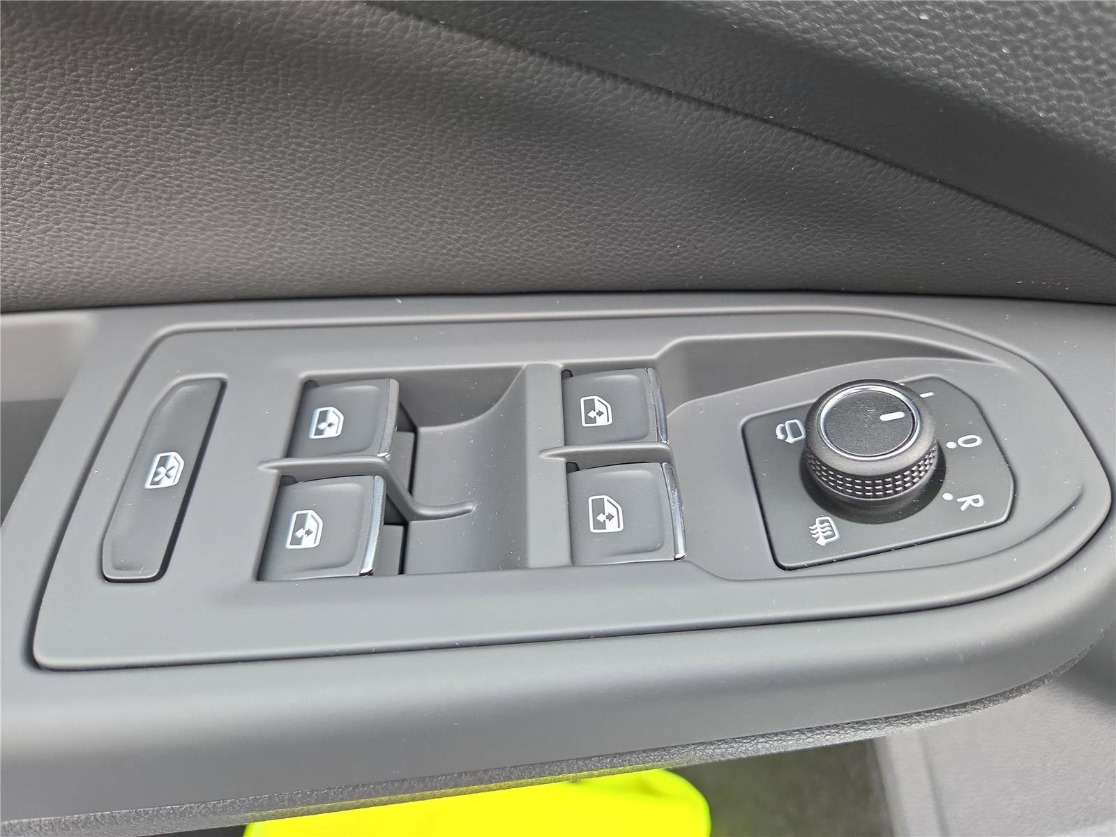 New 2025 Volkswagen GTI SE image 13