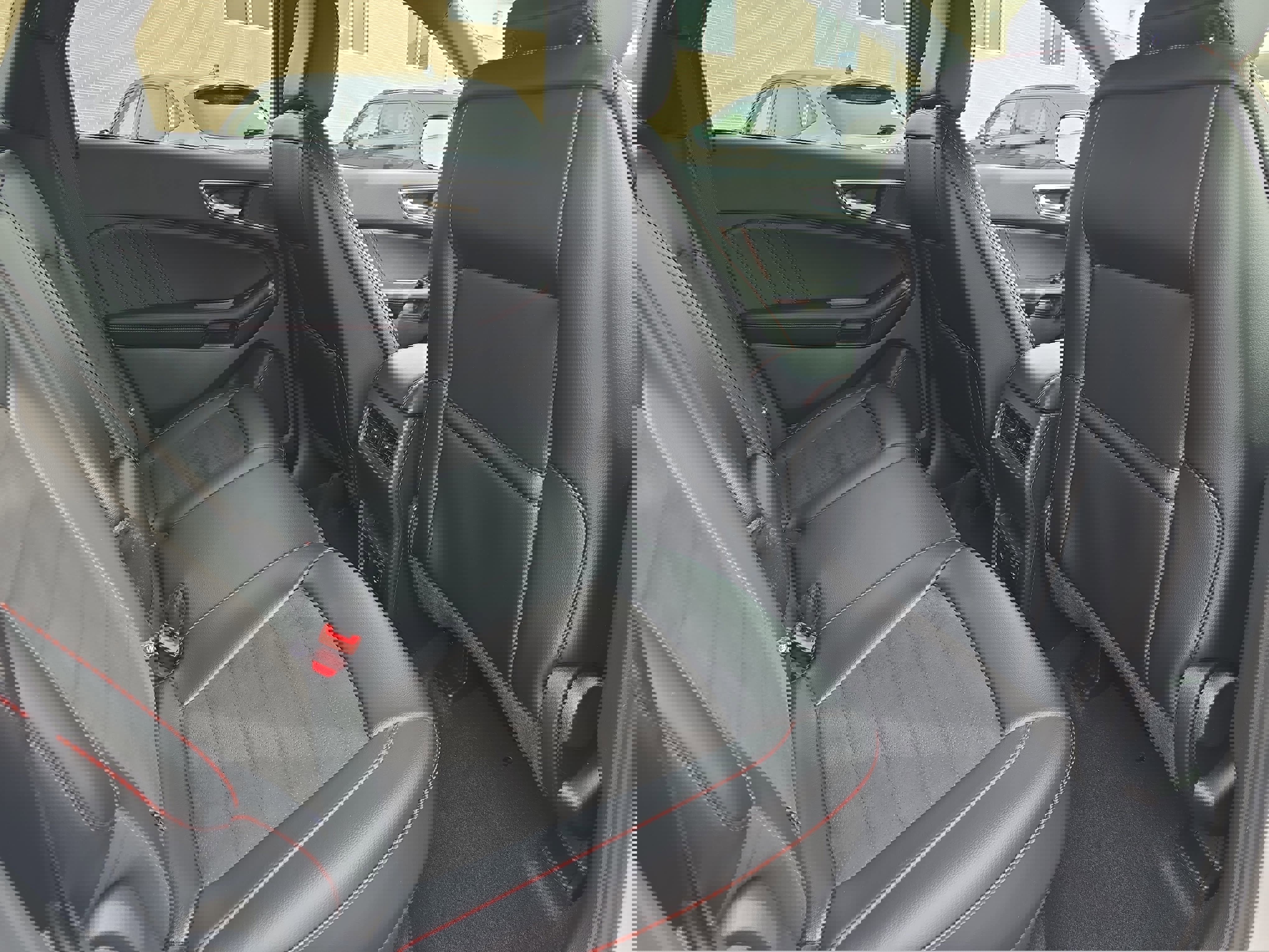 Used 2024 Ford Edge ST-Line image 12