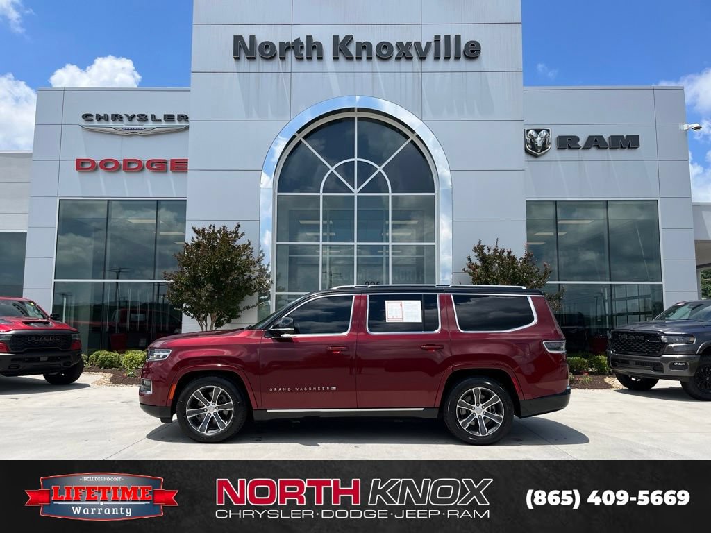 Used 2023 Jeep Grand Wagoneer 4WD image 2