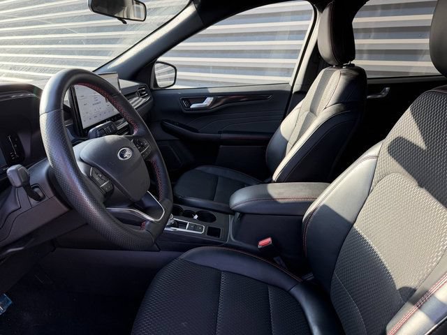 Used 2024 Ford Escape ST-Line w/ Tech Pack #1 AWD/4WD image 16