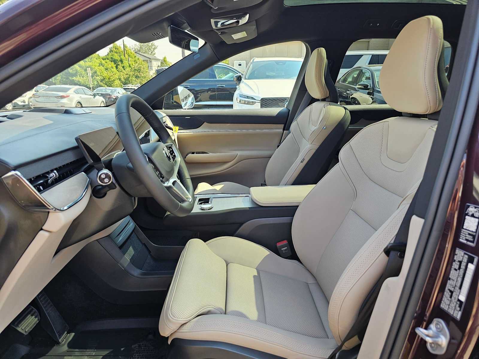 New 2026 Volvo EX90 Plus AWD/4WD image 22
