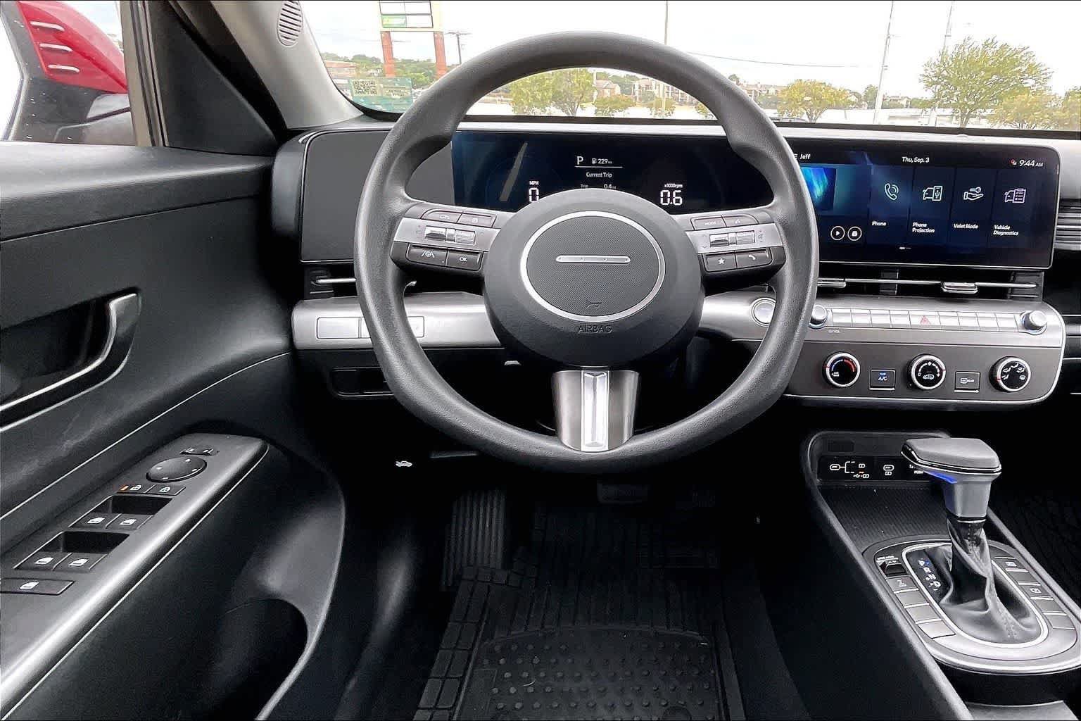 Used 2024 Hyundai Kona SE AWD/4WD image 14