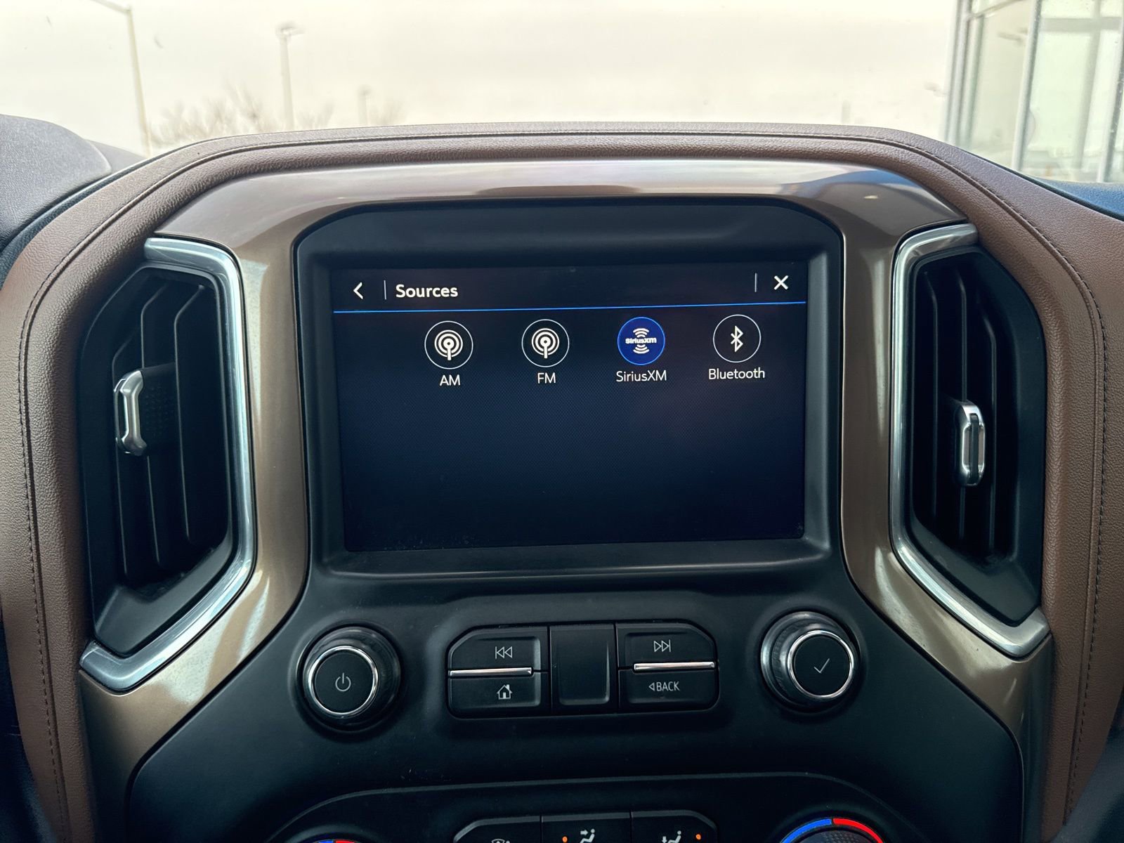 Used 2021 Chevrolet Silverado 1500 High Country w/ Technology Package image 22