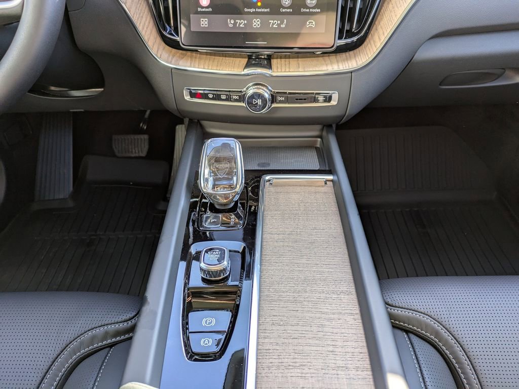 New 2026 Volvo XC60 B5 Ultra w/ Protection Package Premier AWD/4WD image 18