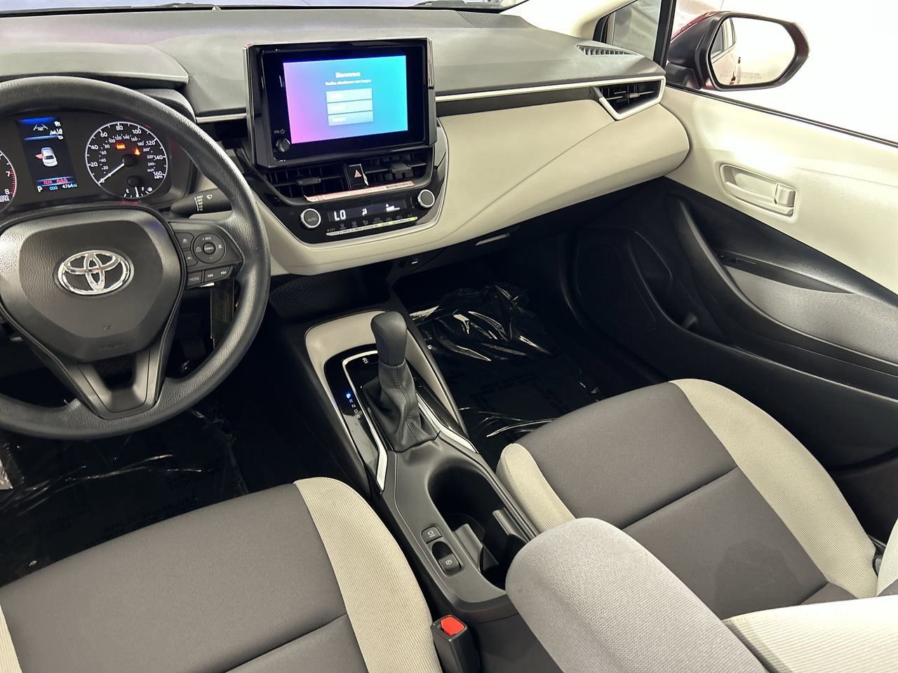 Used 2025 Toyota Corolla LE image 22