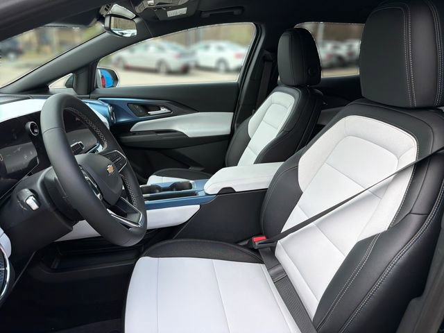 New 2026 Chevrolet Equinox EV LT AWD/4WD image 9