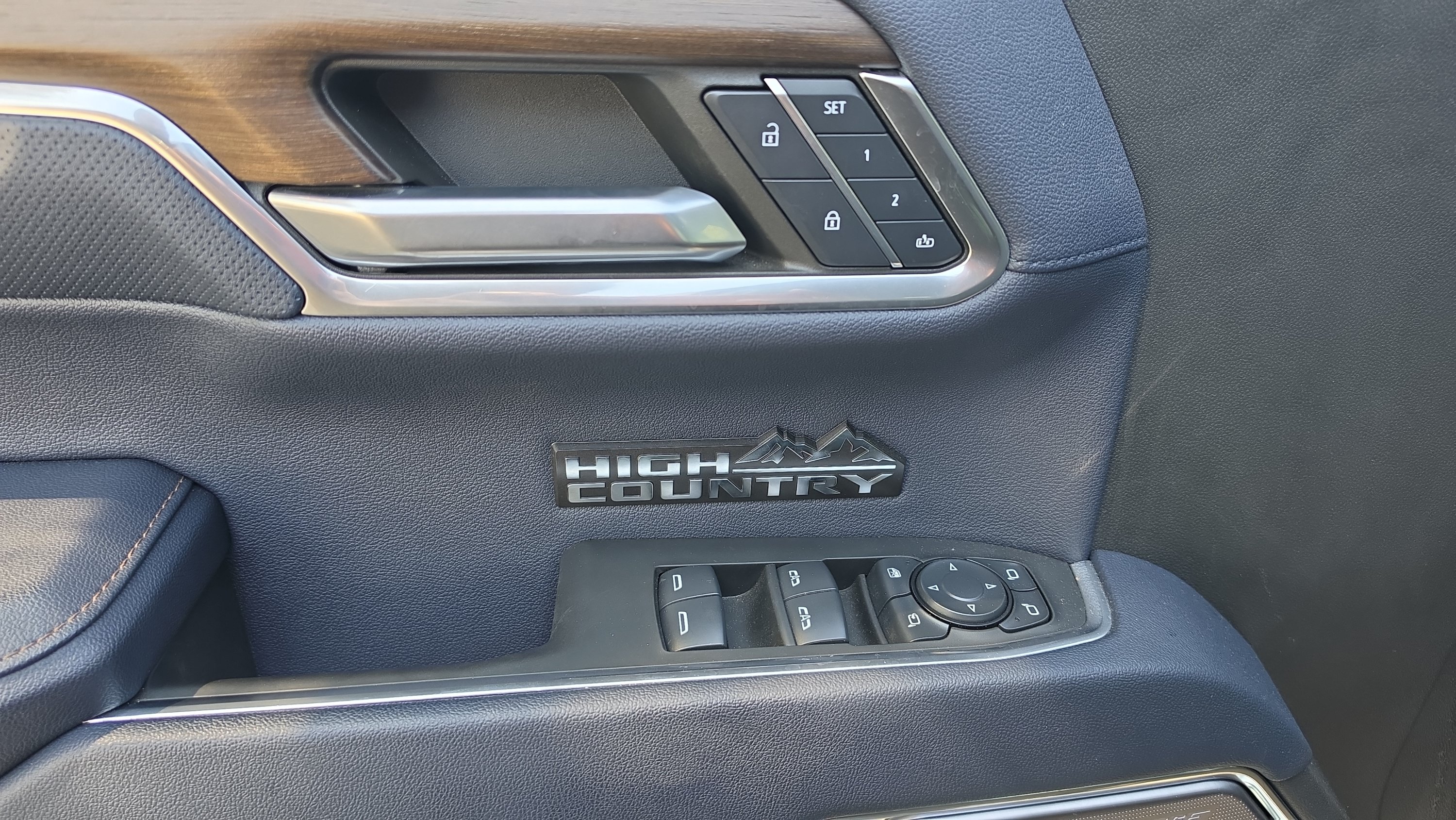 Used 2024 Chevrolet Silverado 1500 High Country AWD/4WD image 11