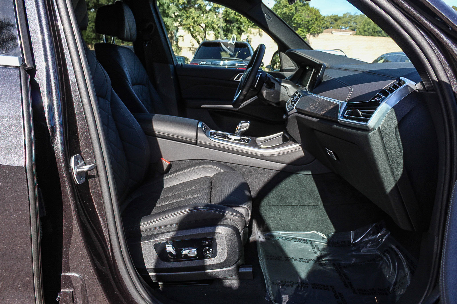 Used 2023 BMW X5 xDrive45e w/ Executive Package image 16