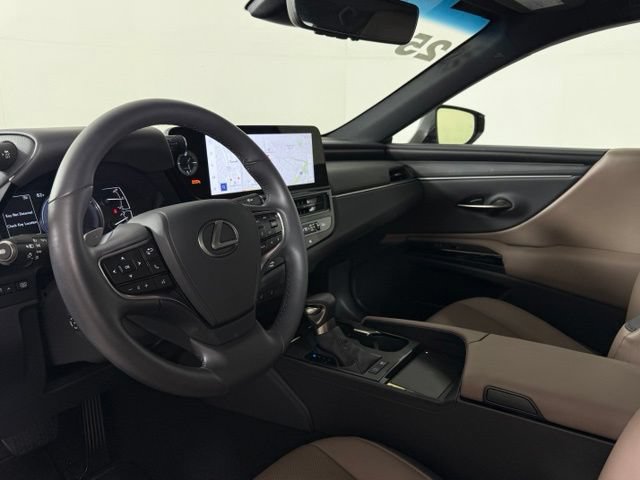 Certified 2025 Lexus ES 300h w/ Premium Package FWD image 4