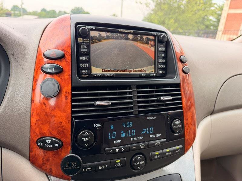 Used 2010 Toyota Sienna FWD image 13