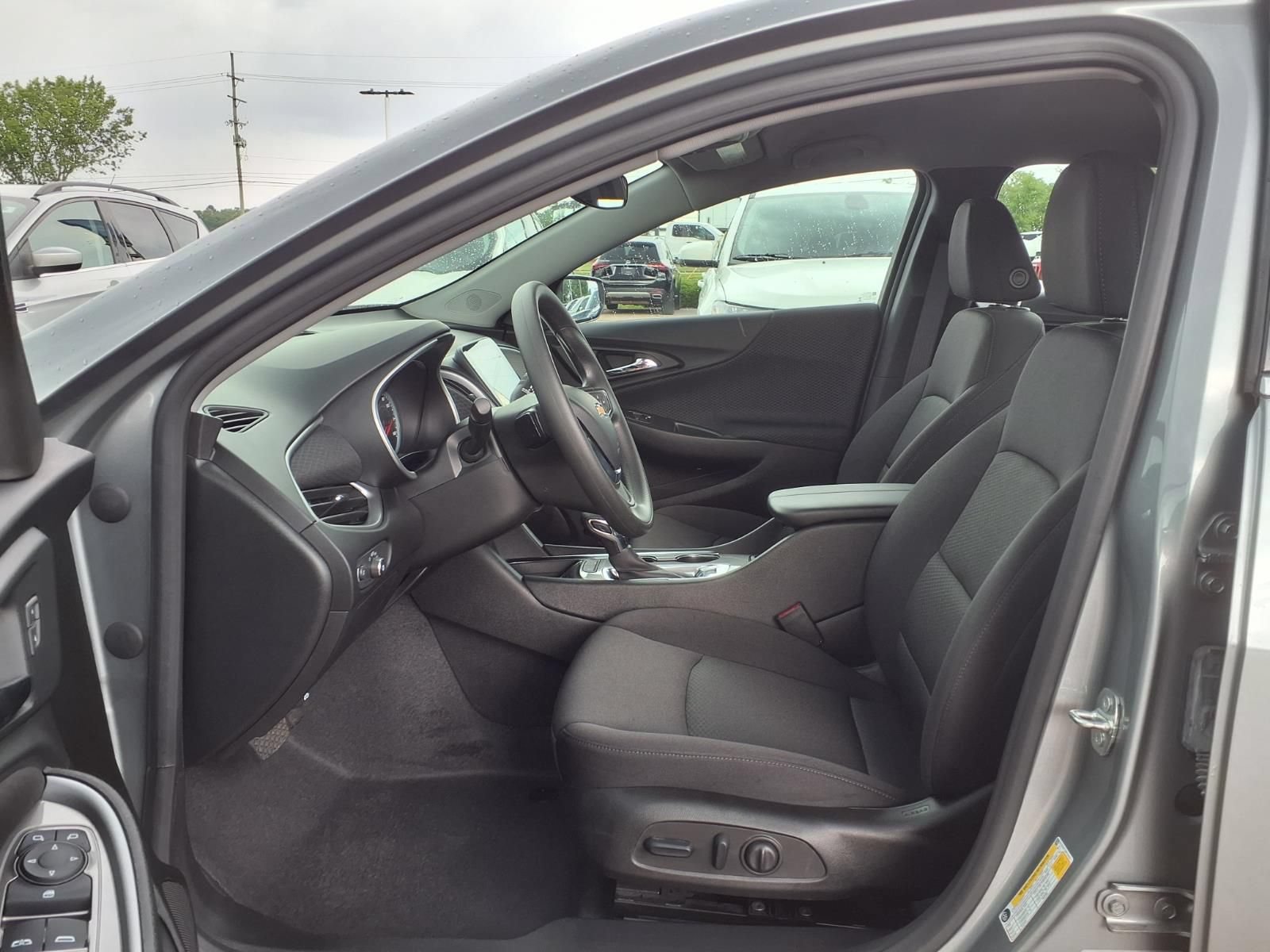 Used 2024 Chevrolet Malibu LT FWD image 16