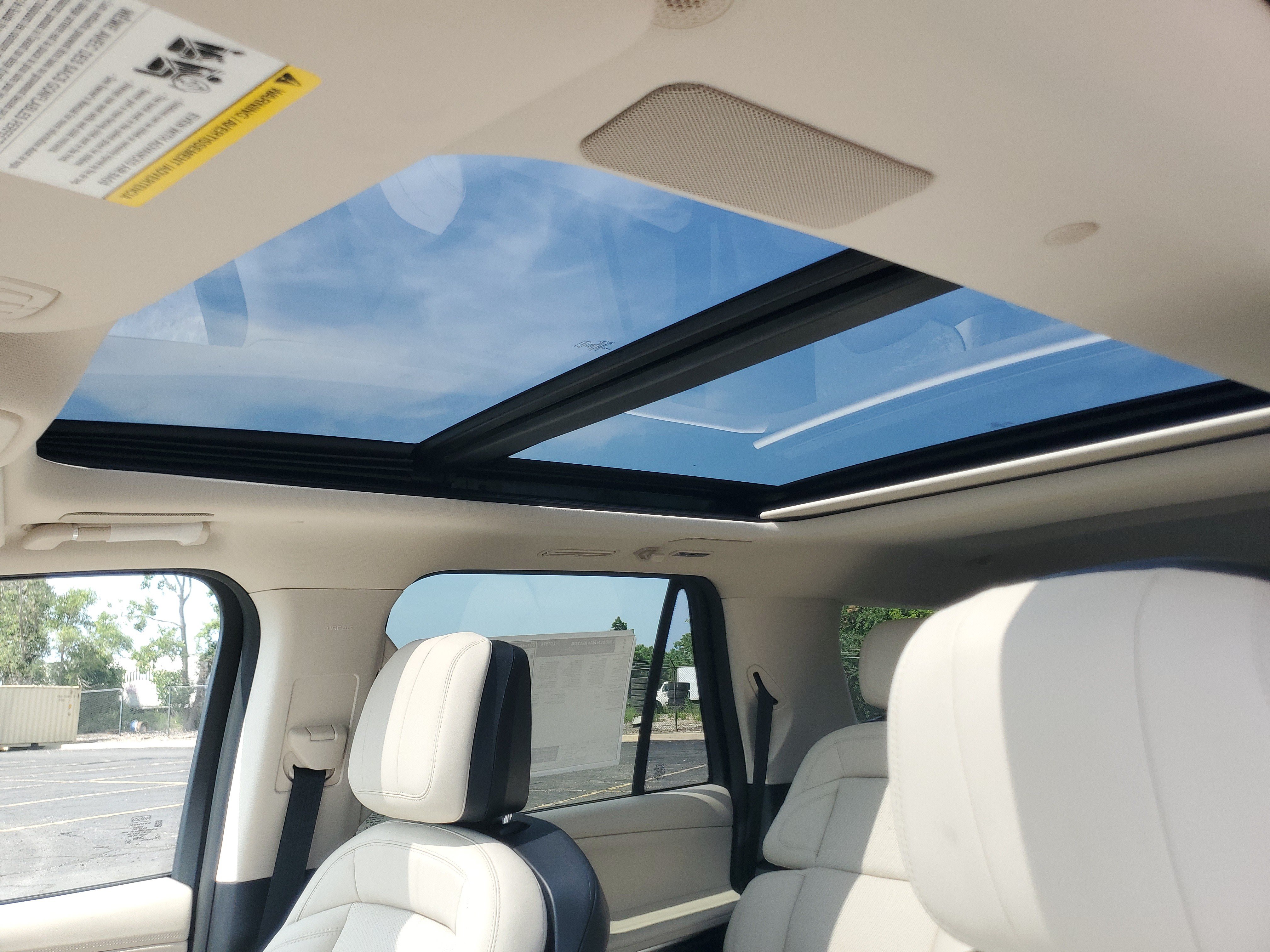 New 2027 Lincoln Navigator Reserve w/ Jet Appearance Package AWD/4WD image 11