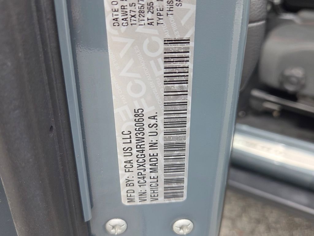 Used 2024 Jeep Wrangler Rubicon image 6