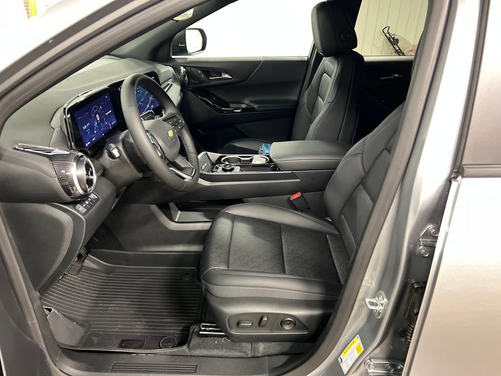 New 2027 Chevrolet Equinox LT w/ Convenience Package II AWD/4WD image 12