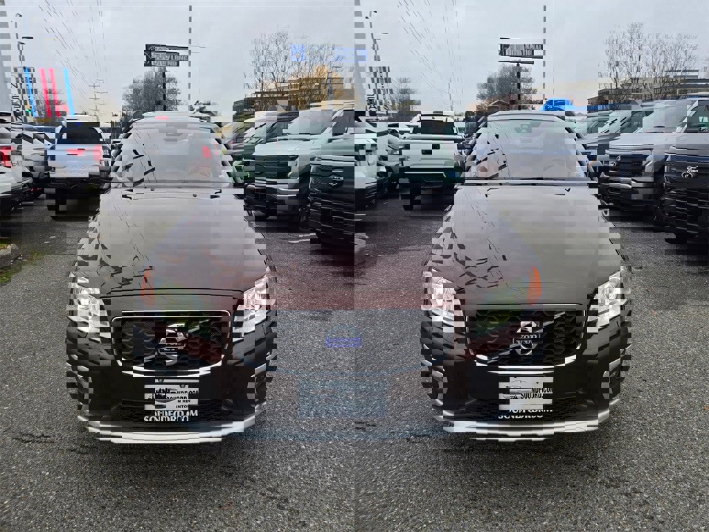 Used 2016 Volvo XC70 T5 Platinum w/ Climate Package image 2