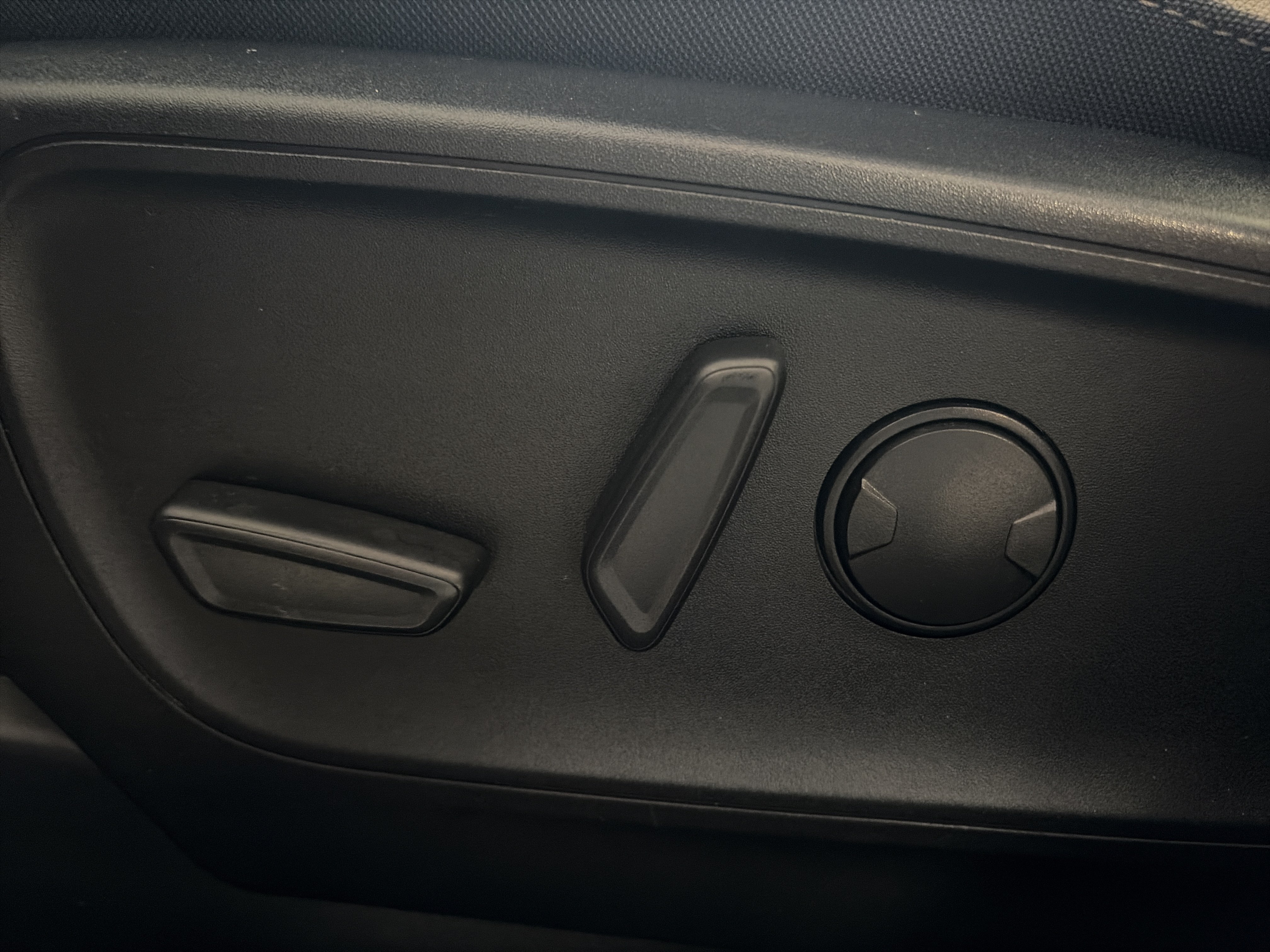 Used 2022 Ford Escape SE w/ SE Sport Appearance Package FWD image 15