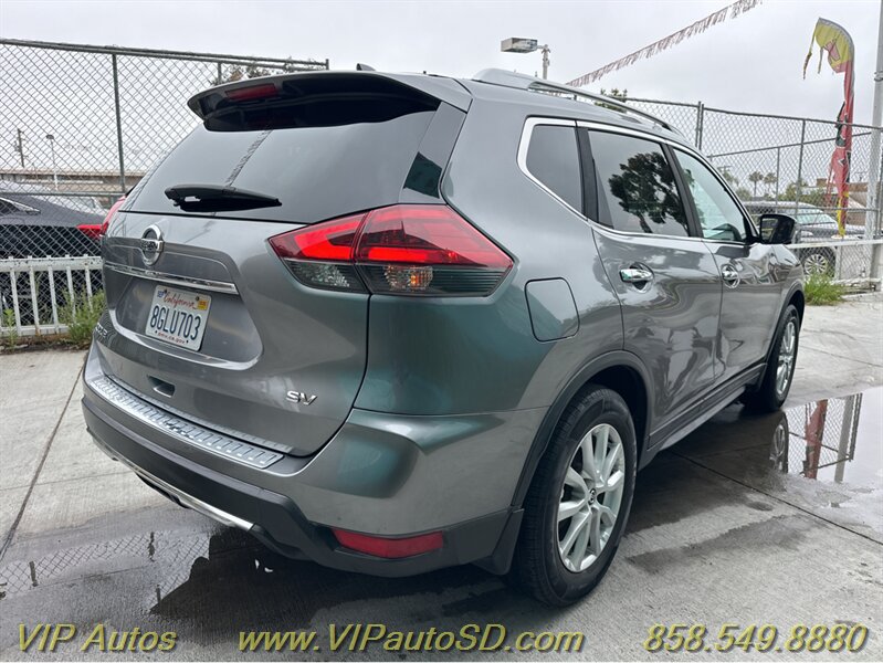 Used 2018 Nissan Rogue SV w/ Premium Package FWD image 13