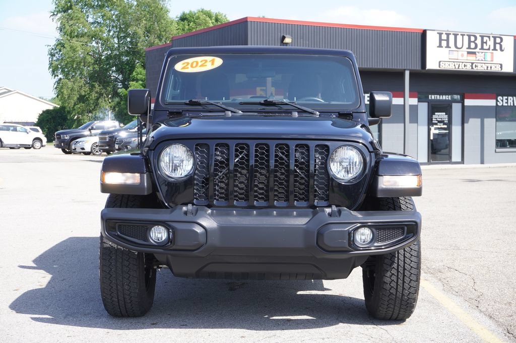 Used 2021 Jeep Gladiator Sport AWD/4WD image 2
