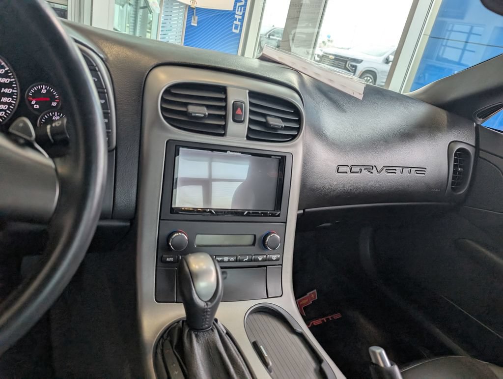 Used 2007 Chevrolet Corvette Coupe w/ Preferred Equipment Group RWD image 17