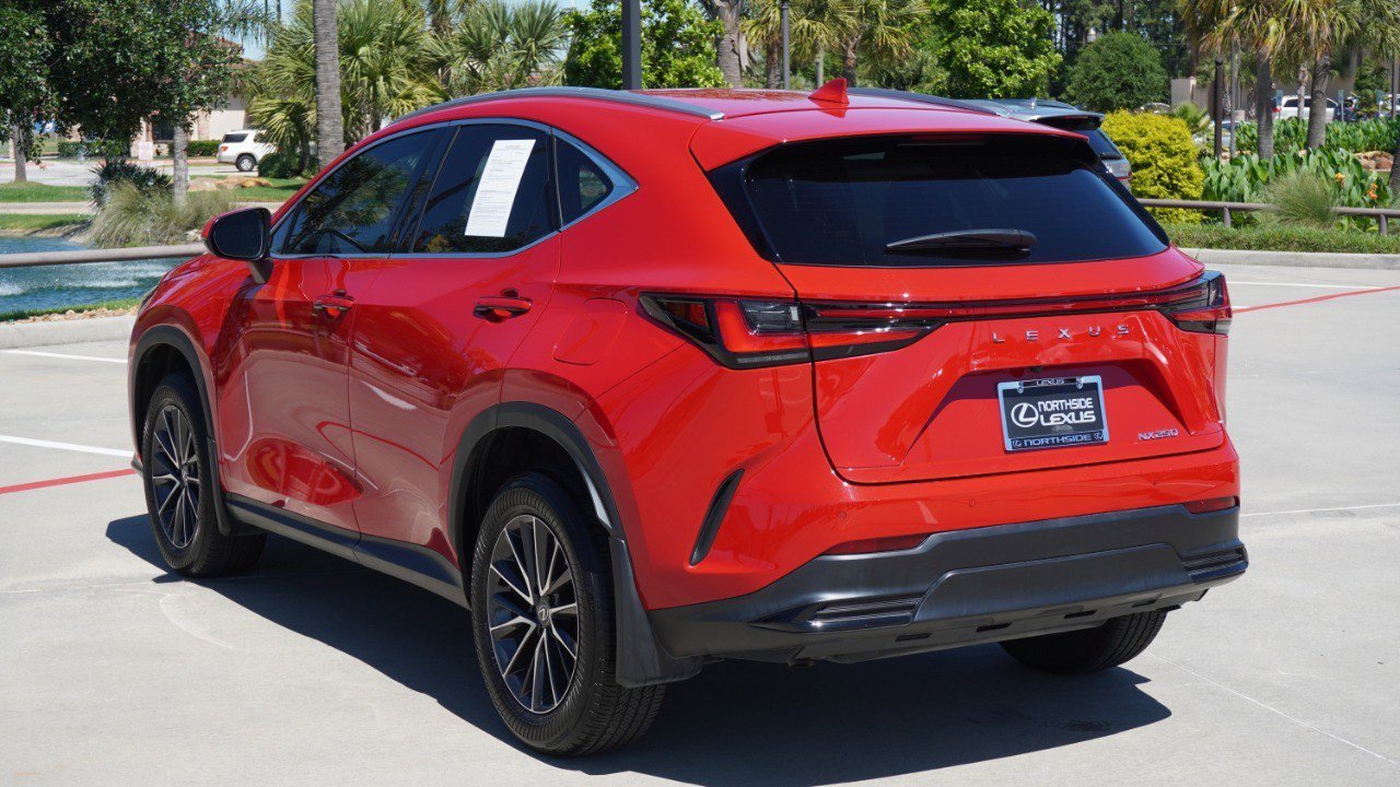 Used 2024 Lexus NX 250 FWD w/ Towing Package (2000 Lbs) image 8