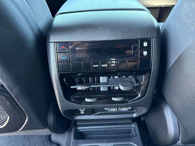 Used 2025 Jeep Grand Cherokee L Laredo w/ Luxury Tech Group I AWD/4WD image 16