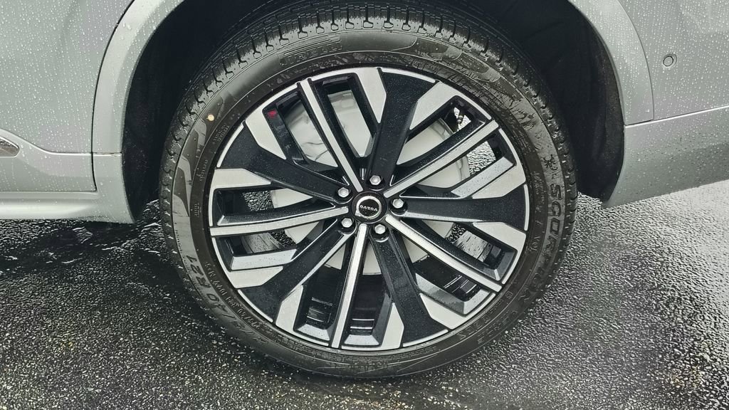 New 2026 Volvo XC90 B6 Plus image 32