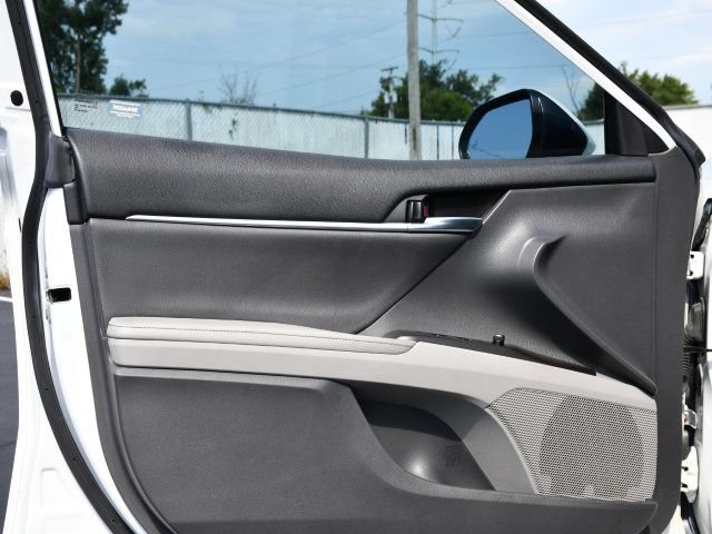 Used 2022 Toyota Camry XLE w/ Protection Package (Q2) (TMS) FWD image 14