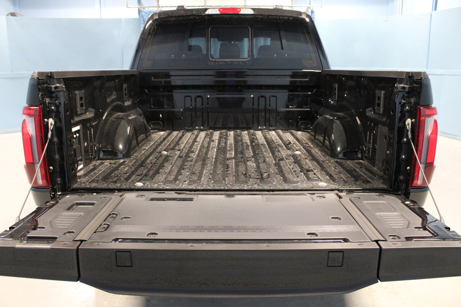 New 2025 Ford F150 Lariat w/ Equipment Group 502A High AWD/4WD image 41