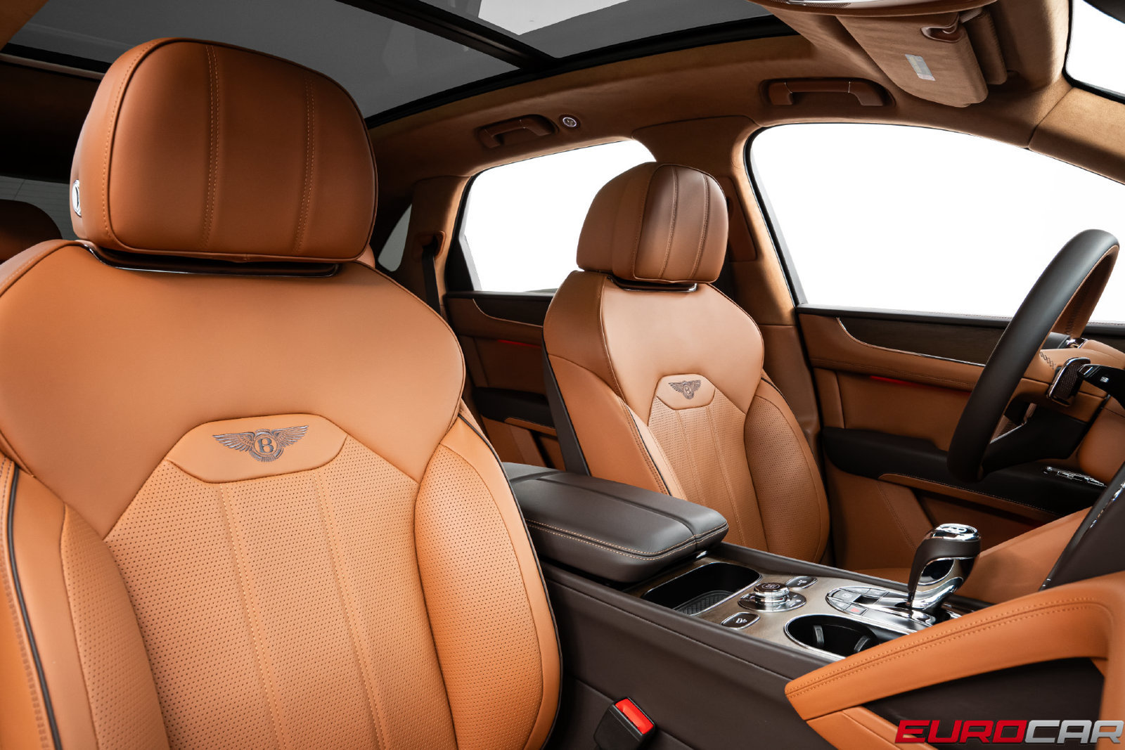 Used 2024 Bentley Bentayga AWD/4WD image 36