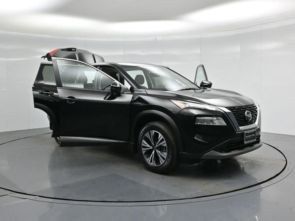 Used 2021 Nissan Rogue SV image 31