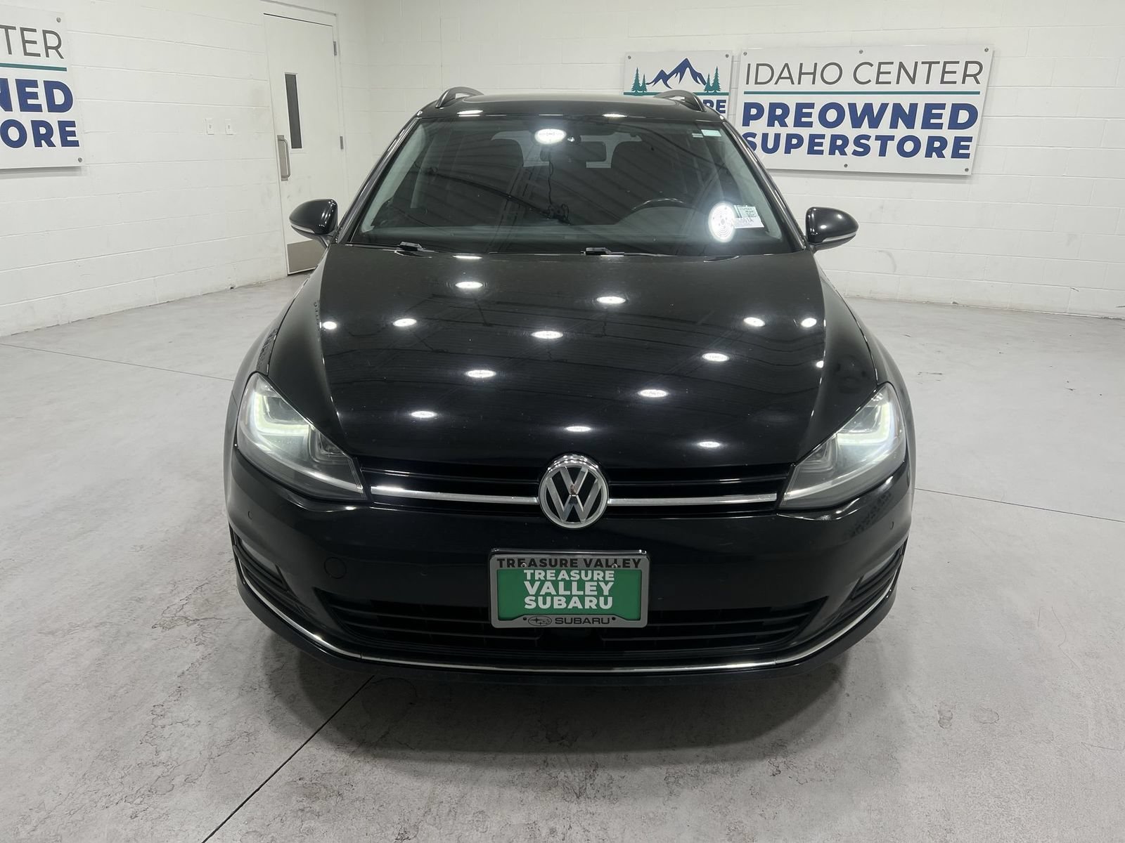 Used 2015 Volkswagen Golf TDI SE w/ Lighting Package FWD image 3