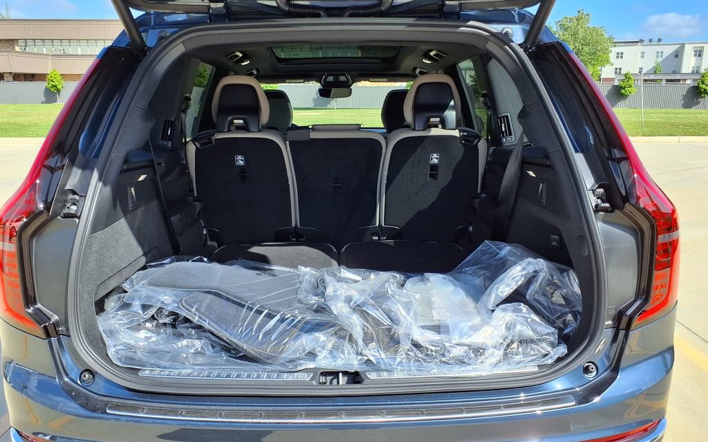 New 2026 Volvo XC90 T8 Plus w/ Protection Package Premier AWD/4WD image 10