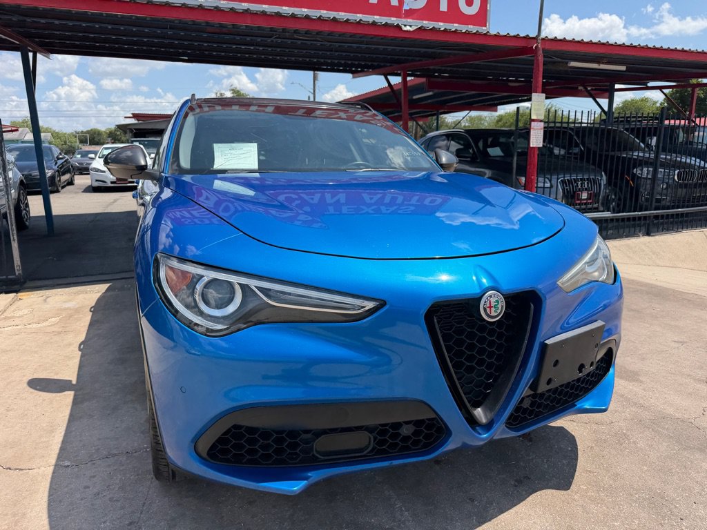 Used 2019 Alfa Romeo Stelvio AWD w/ Nero Edizione image 3
