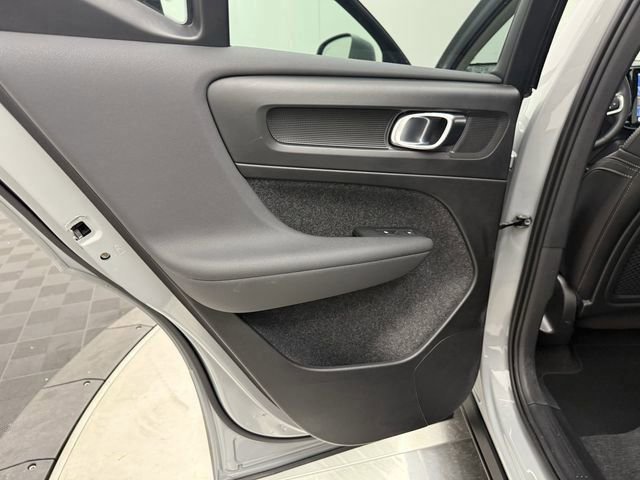 Certified 2025 Volvo XC40 B5 Plus image 22