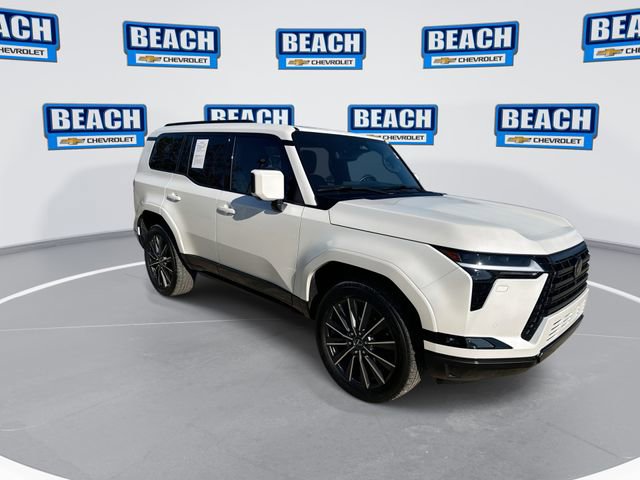 Used 2024 Lexus GX 550 AWD/4WD image 2