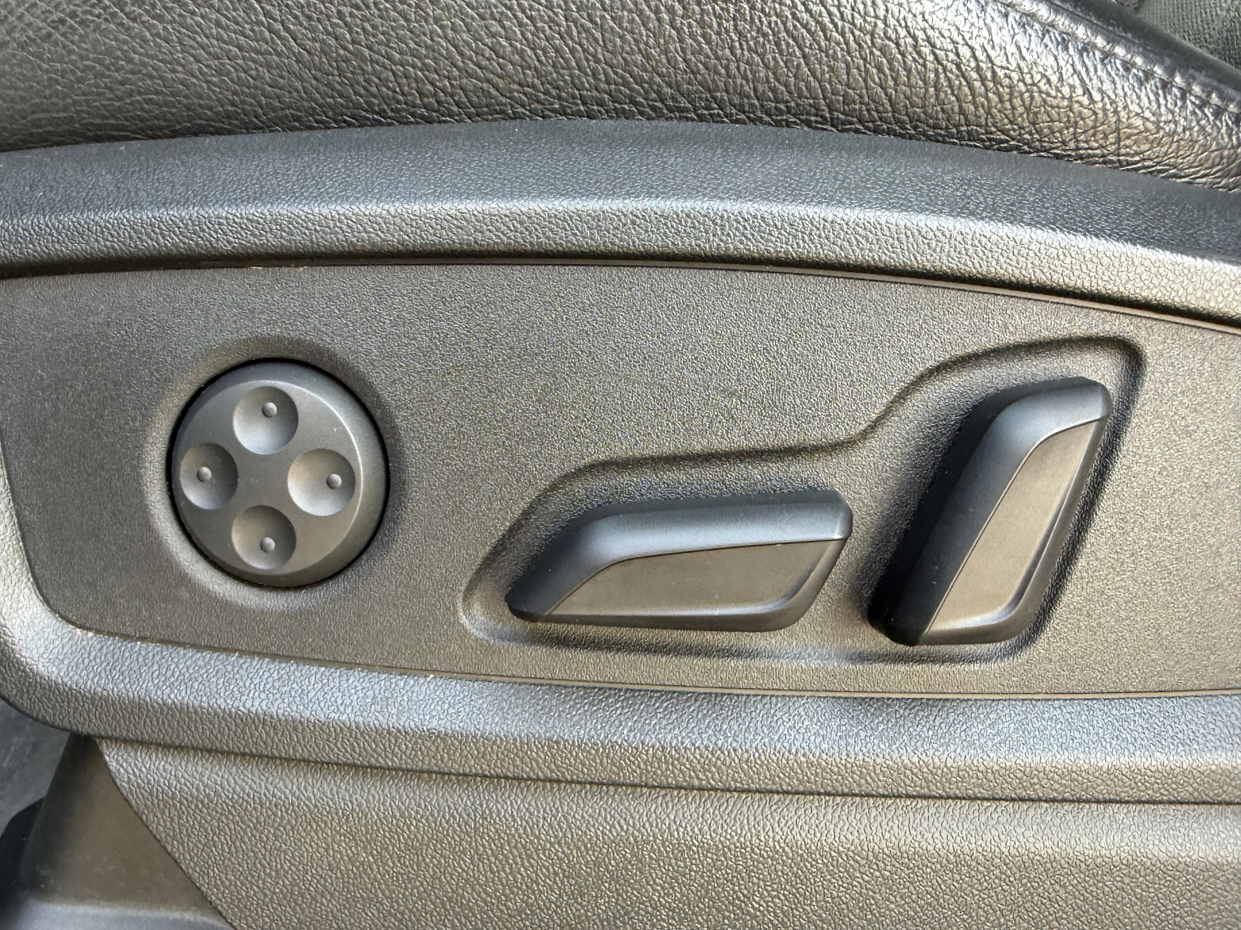 Used 2020 Audi Q5 e Premium Plus w/ Premium Plus Package image 15