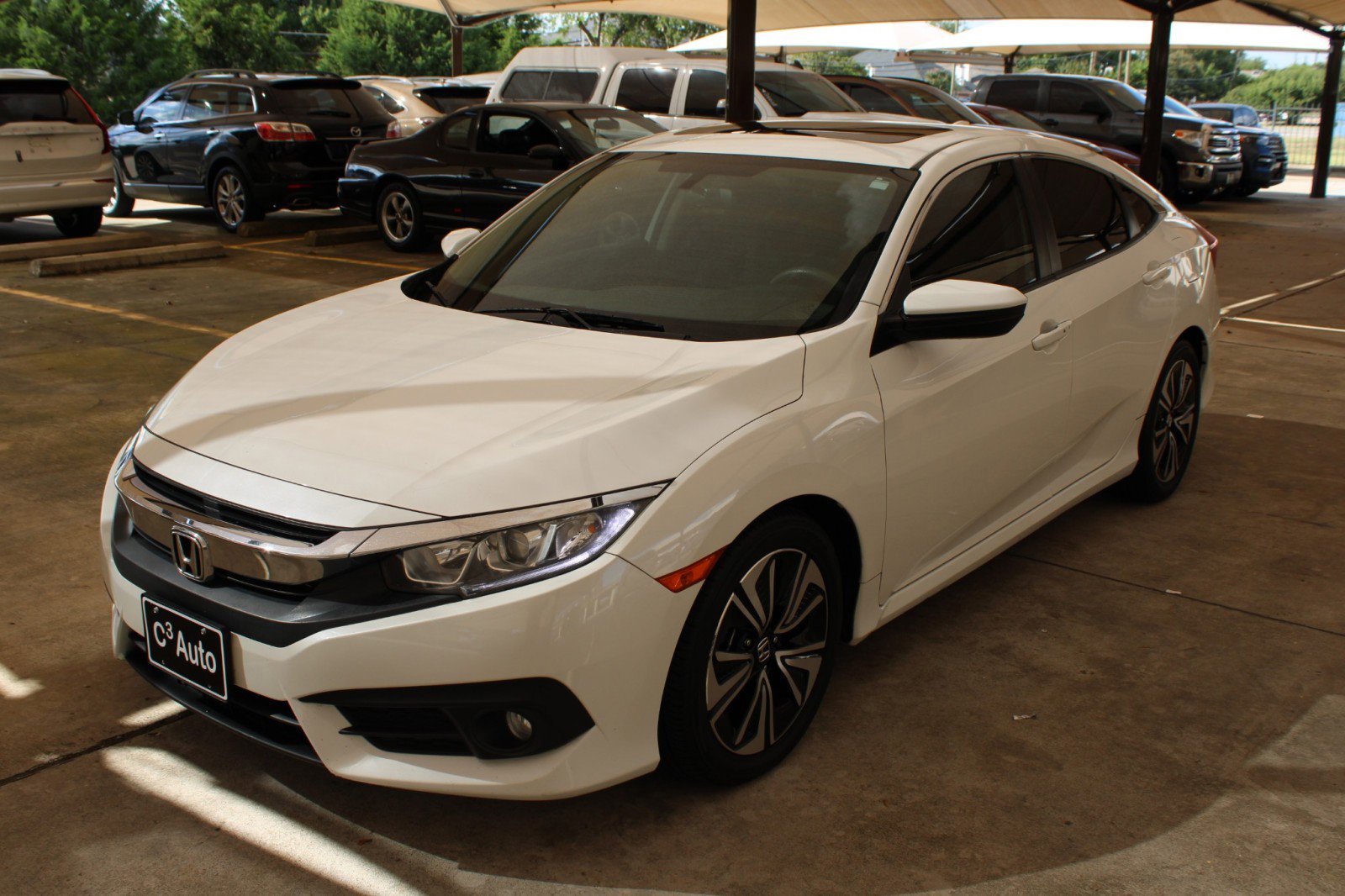Used 2017 Honda Civic EX-T image 3