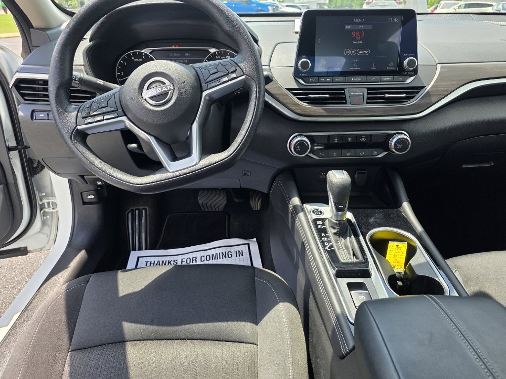 Used 2023 Nissan Altima 2.5 SV image 14