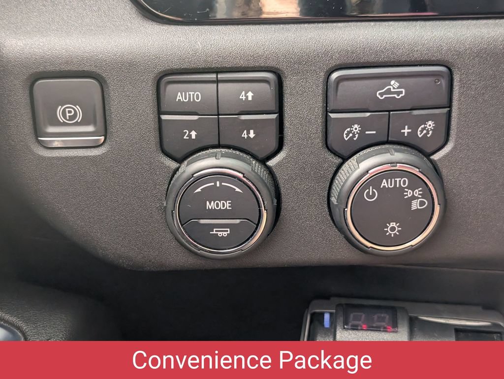 Certified 2024 Chevrolet Silverado 1500 LT w/ Z71 Off-Road Package AWD/4WD image 15