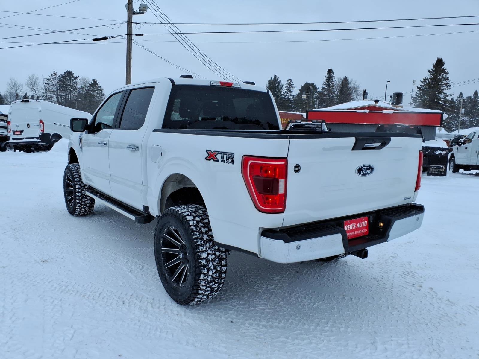 Used 2023 Ford F150 XLT w/ XTR Package AWD/4WD image 4