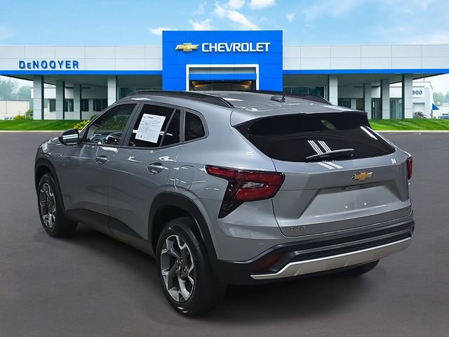 Used 2024 Chevrolet Trax LT image 7