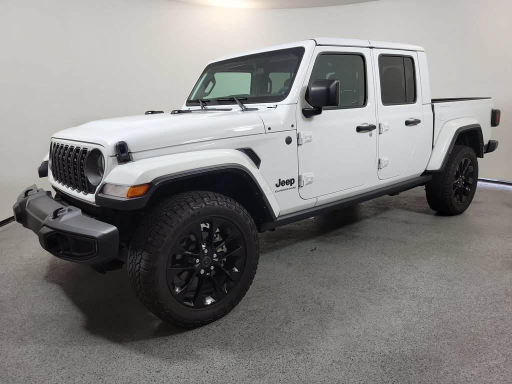 Used 2024 Jeep Gladiator Sport AWD/4WD image 3