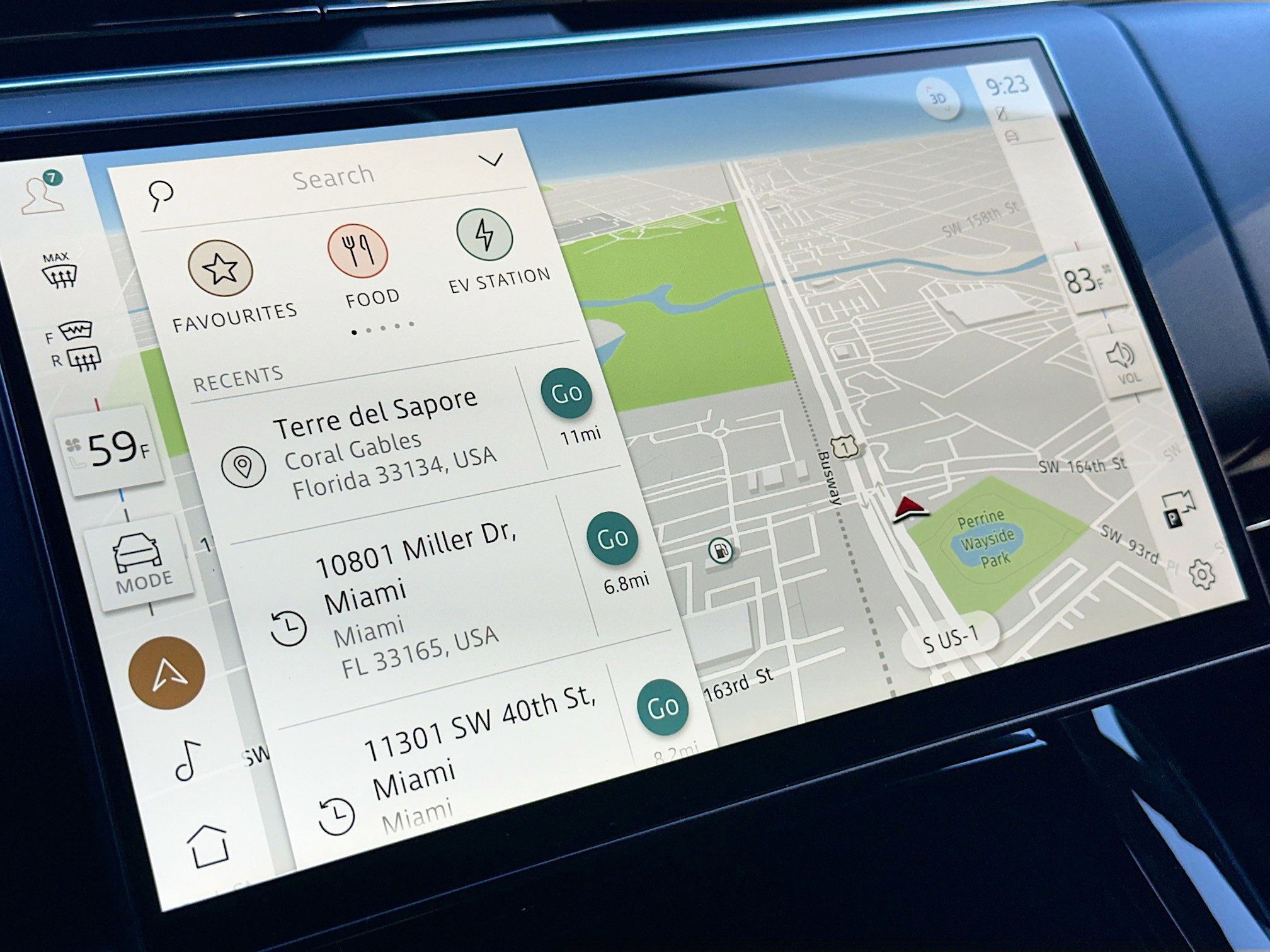 Used 2025 Land Rover Range Rover Sport Dynamic SE image 13