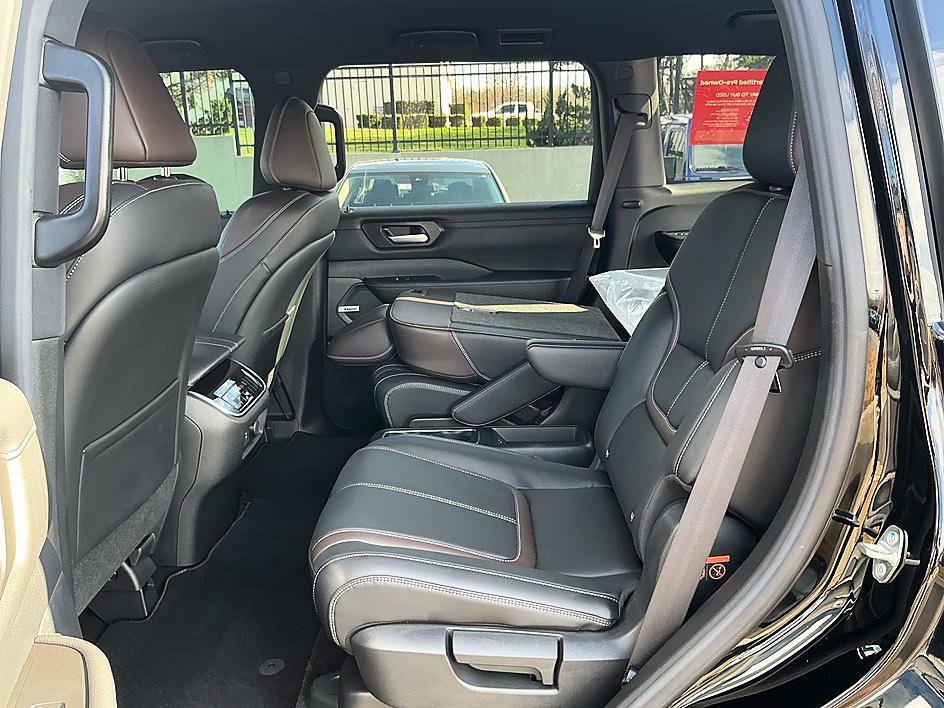 Certified 2025 Nissan Armada SL w/ Captain's Chari Seat Package image 22