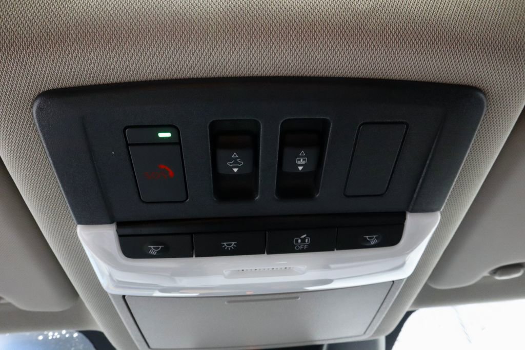 Certified 2025 Nissan Rogue SL w/ Tech Package AWD/4WD image 35