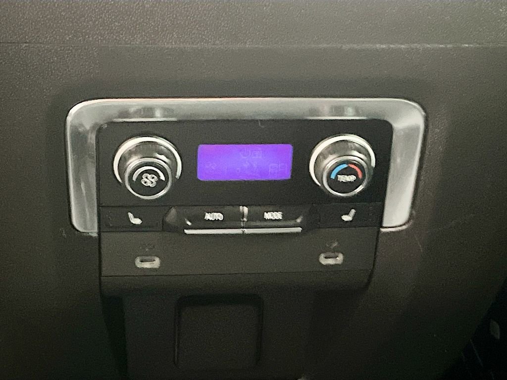 Used 2023 Chevrolet Tahoe Premier AWD/4WD image 27