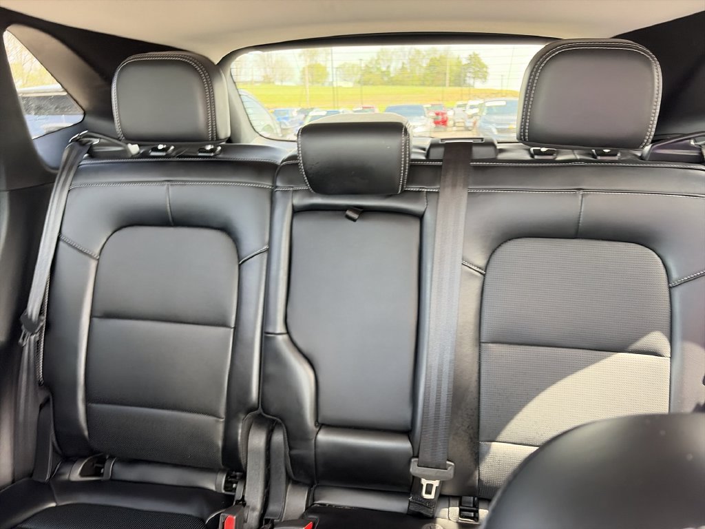 Used 2025 Ford Escape Platinum AWD/4WD image 22