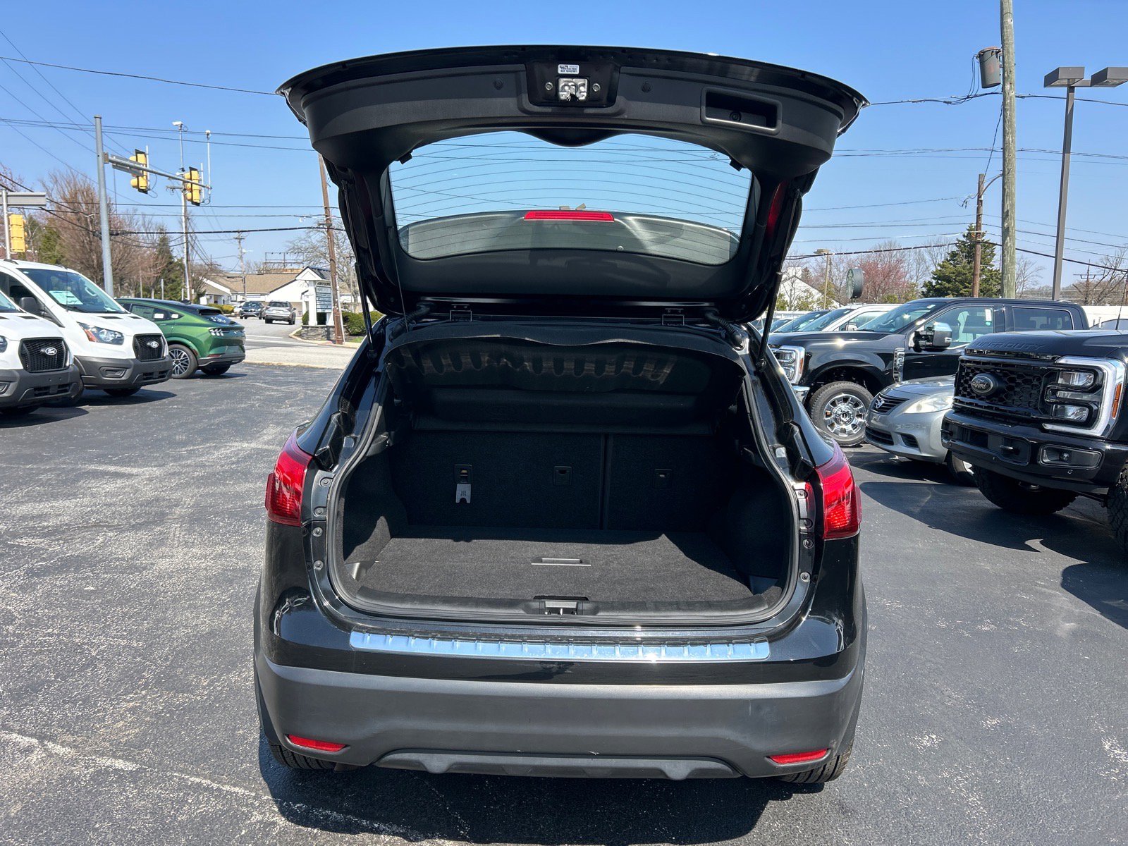 Used 2019 Nissan Rogue Sport S w/ Appearance Package image 14