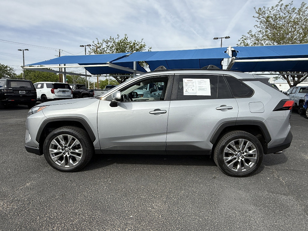 Used 2023 Toyota RAV4 XLE Premium FWD image 8